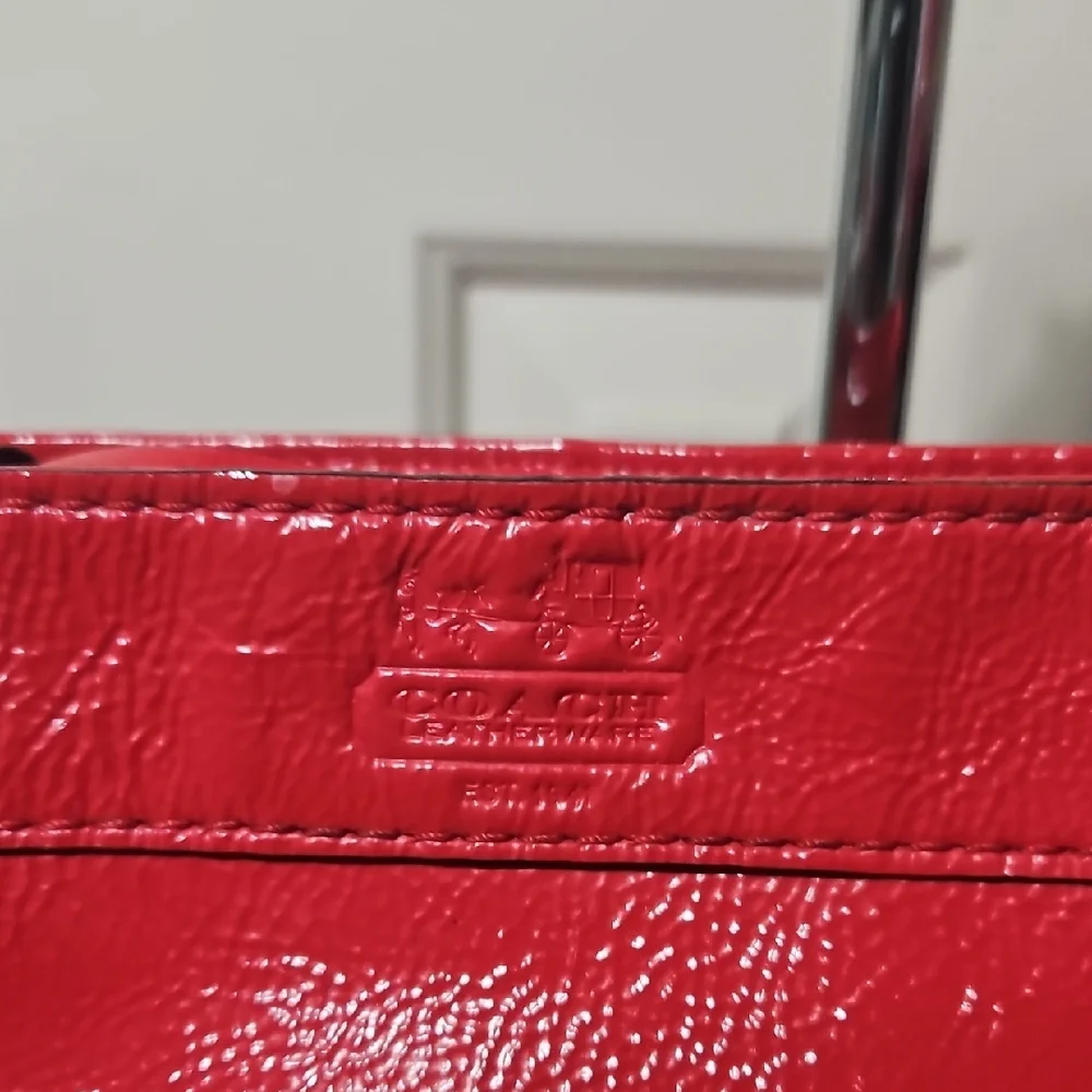 Coach patent Leather red Shoulder Bag Zoe EUC